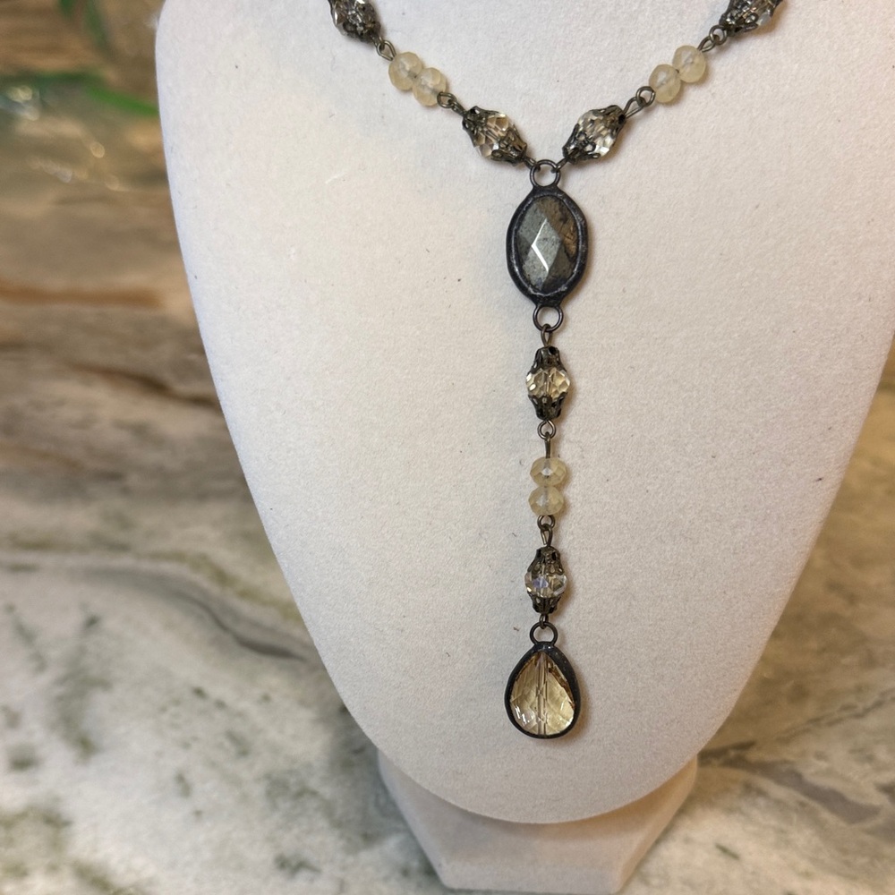 Chic Gold and Silver Pendant Necklace